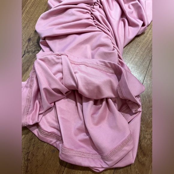 3/$15 New Sweetheart Neckline Pink Lined Sleeveless Ruched Stretchy Dress Medium - Picture 5 of 10
